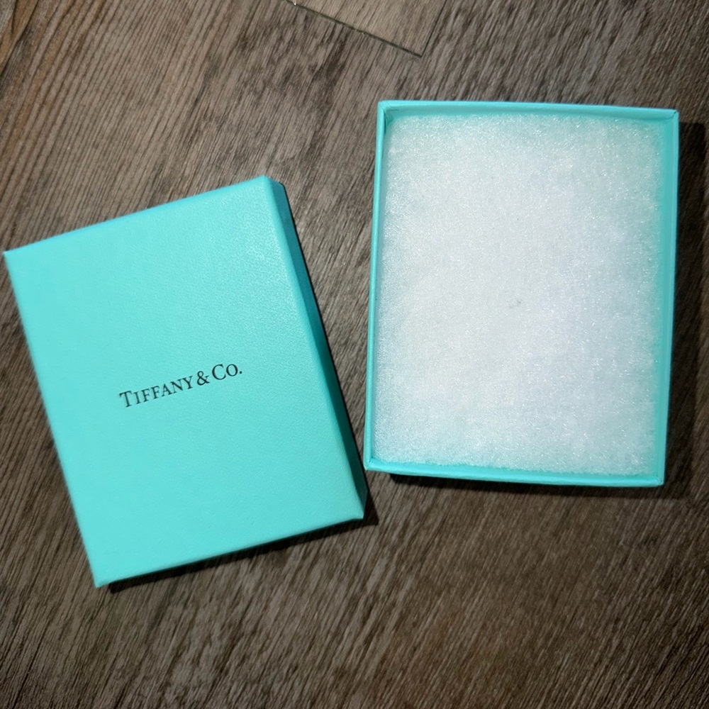 Tiffany & Co gift box